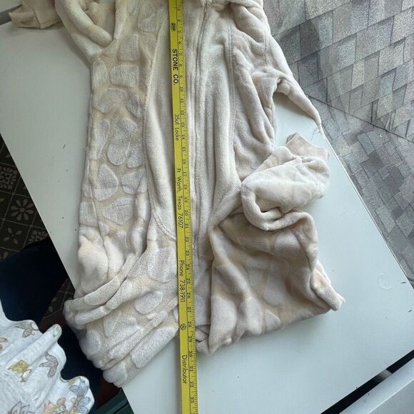 Secret Treasures Women's Faux Fur Giraffe Union Suit Sleepwear Cream Medium - Picture 5 of 9